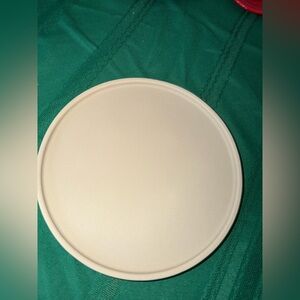 Pampered chef NWOT 8.5” round baking stone.